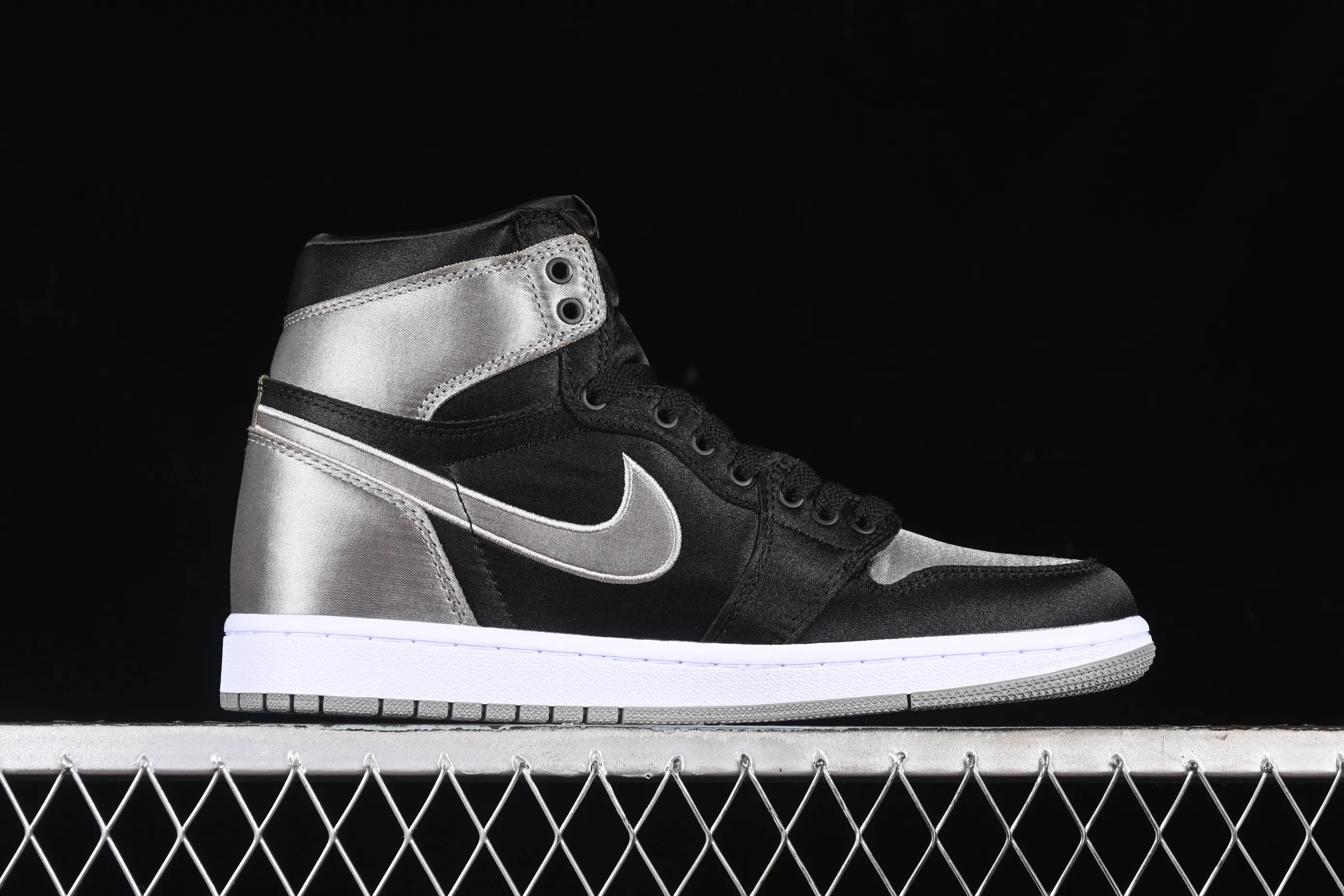 All categories Air Jordan Jordan series basketball shoes Air Jordan 1 High Air Jordan 1 High OG "Satin Shadow" AJ1 Joe 1 silk shadow gray FD4810-010